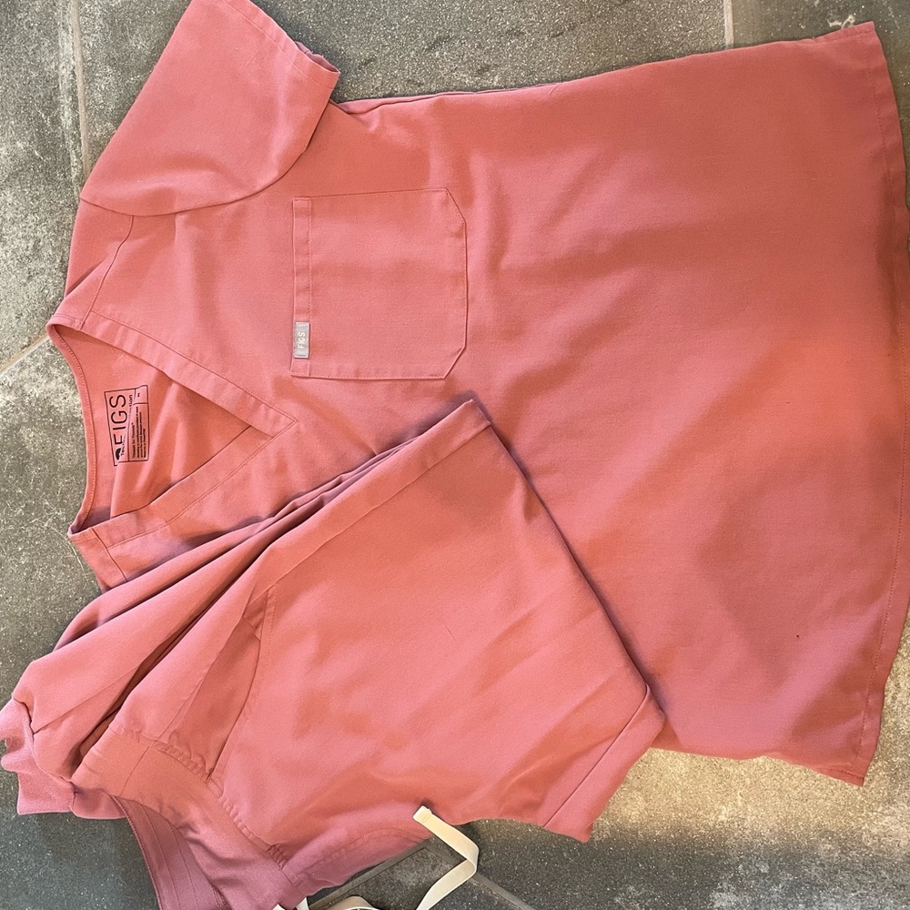 Figs scrubs- top and pants